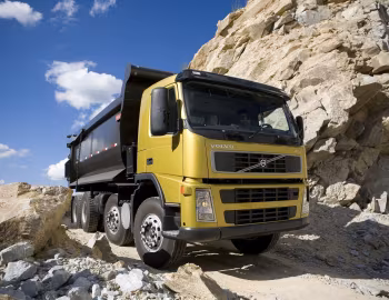 Volvo FM 8×4 rigid Day cab with Rossetti tipper body '2005–10