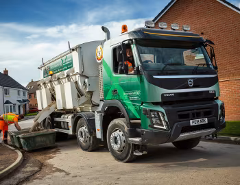 Volvo FMX 410 8×4 rigid Day cab with Roltech Multi-Pod ready-mix mortar body '2018