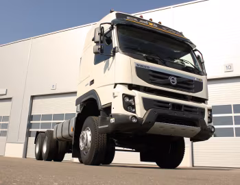 Volvo FMX 440 6×4 tractor Globetrotter cab '2009–13