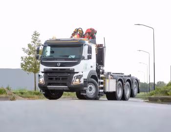 Volvo FMX 480 8×4 rigid Day cab with crane & hooklift system '2013–20