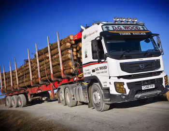 Volvo FMX 500 6×2 tractor Globetrotter cab with Palfinger Epsilon 110Z crane [UK-spec] '2009–13