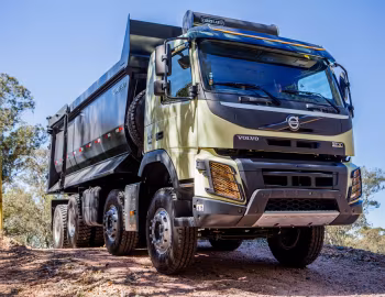 Volvo FMX 500 8×4 rigid Day cab with Librelato tipper body '2013–pr.