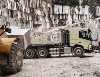 Volvo FMX 540 8×4 rigid Sleeper cab with hooklift system '2020–pr.