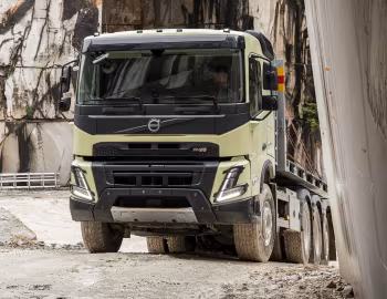 Volvo FMX 540 8×4 rigid Sleeper cab with hooklift system '2020–pr.