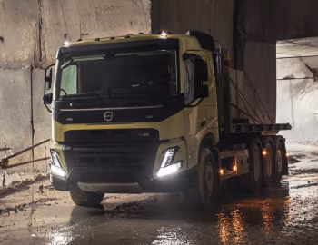 Volvo FMX 540 8×4 rigid Sleeper cab with hooklift system '2020–pr.