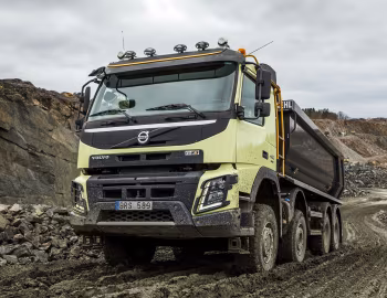 Volvo FMX 460 8×4 rigid Day cab with tipper body '2013–pr.