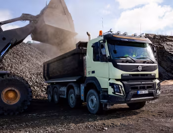 Volvo FMX 460 8×4 rigid Day cab with tipper body '2013–pr.