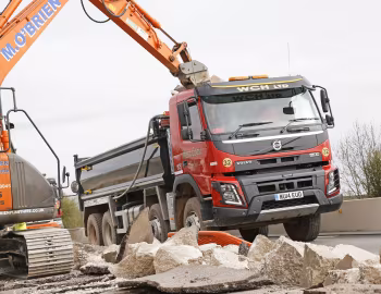 Volvo FMX 420 8×4 rigid Day cab with Thompsons Loadmaster tipper body [UK-spec] '2013–н.ч.