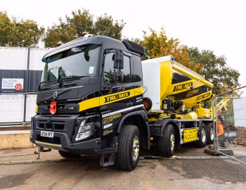 Volvo FMX 430 8×4 rigid Day cab with Bay-Lynx volumetric mixer bodywork [UK-spec] '2024