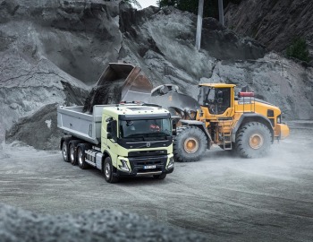 Volvo FMX 540 8×4 rigid Sleeper cab with hooklift system '2020–pr.