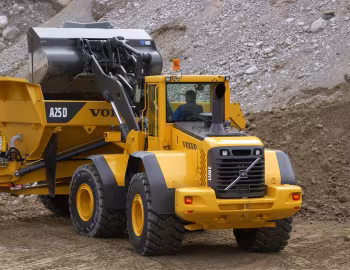 Volvo A25D 6×6, Volvo L120E