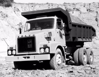 Volvo N1027 Edbro tipper [UK-spec] '1973–79