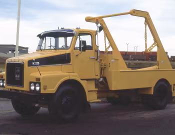 Volvo N720-42 4×2 Skip loader '1975–76