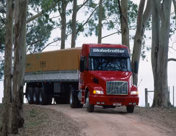 Volvo NH 4×2 '1996–2002