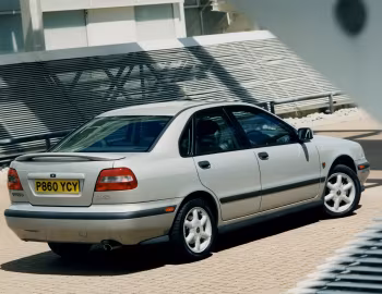 Volvo S40 [UK-spec] '1996–2000