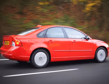 Volvo S40 1.6D DRIVe [UK-spec] '2009