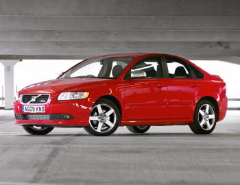 Volvo S40 1.6D DRIVe R-Design [UK-spec] '2008–09
