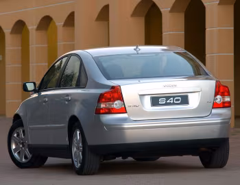 Volvo S40 2.4i [South Africa] '2004–07