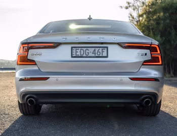 Volvo S60 T5 AWD Momentum [Australia] '2018–pr.