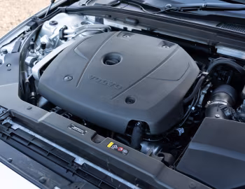 Sous la capuche Volvo S60 T5 AWD Momentum [Australia] '2018–pr.