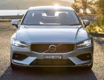 Volvo S60 T5 AWD Momentum [Australia] '2018–pr.
