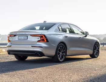Volvo S60 T5 AWD Momentum [Australia] '2018–pr.