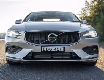 Volvo S60 T5 AWD Momentum [Australia] '2018–pr.