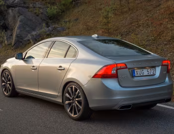 Volvo S60 D5 [Worldwide] '2013–18