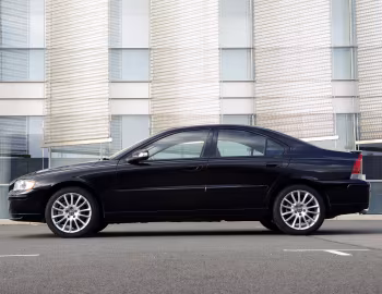 Volvo S60 2.0T [UK-spec] '2004–07