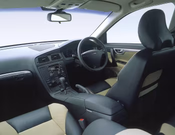 Інтэр'ер Volvo S60 2.4T AWD [Australia] '2002–04