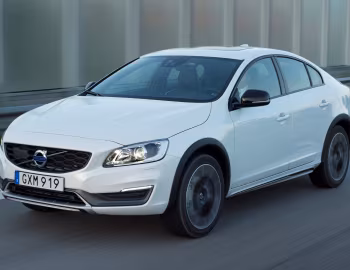 Volvo S60 Cross Country [Worldwide] '2015–18