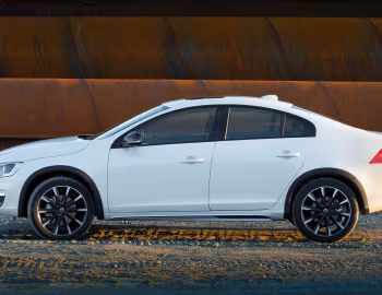 Volvo S60 Cross Country [Worldwide] '2015–18