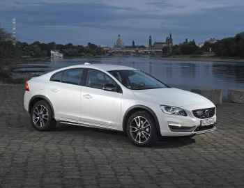 Volvo S60 Cross Country [Worldwide] '2015–18