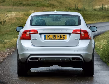 Volvo S60 Cross Country [UK-spec] '2015–18