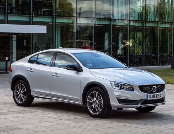 Volvo S60 Cross Country [UK-spec] '2015–18
