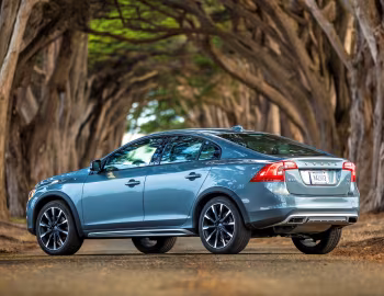 2016–18 Volvo S60 Cross Country [North America] '2015–18