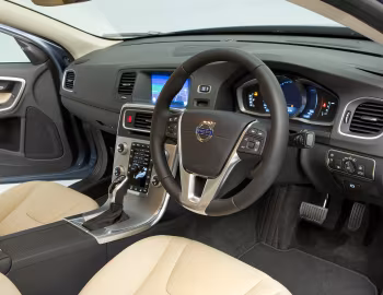 Interior Volvo S60 D3 [UK-spec] '2013–18