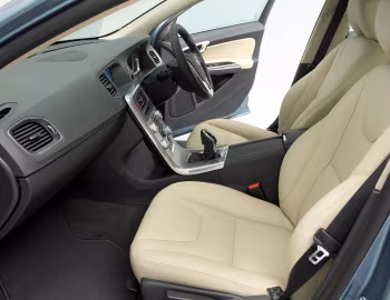 Interior Volvo S60 D3 [UK-spec] '2013–18