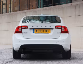 Volvo S60 D3 [UK-spec] '2010–13