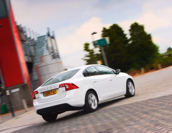 Volvo S60 D3 [UK-spec] '2010–13