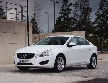 Volvo S60 D3 [UK-spec] '2010–13
