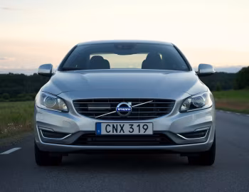 Volvo S60 D4 [Worldwide] '2013–18