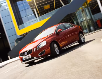 Volvo S60 D5 [UK-spec] '2010–13