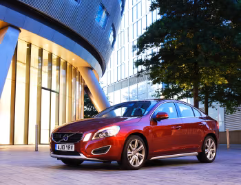 Volvo S60 D5 [UK-spec] '2010–13