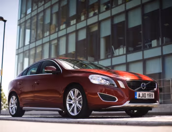 Volvo S60 D5 [UK-spec] '2010–13