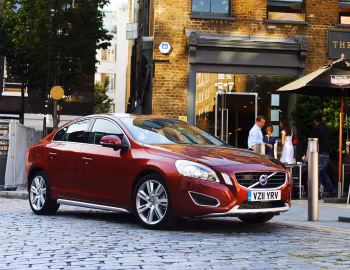 Volvo S60 D5 [UK-spec] '2010–13