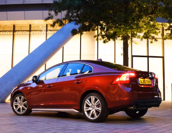 Volvo S60 D5 [UK-spec] '2010–13