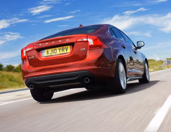 Volvo S60 D5 [UK-spec] '2010–13