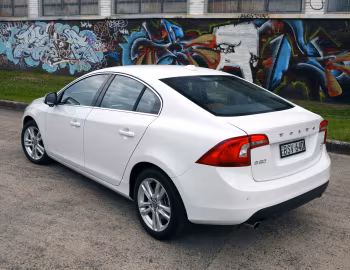 Volvo S60 D5 AWD [Australia] '2010–13