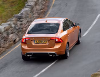 Volvo S60 D5 R-Design [UK-spec] '2010–13